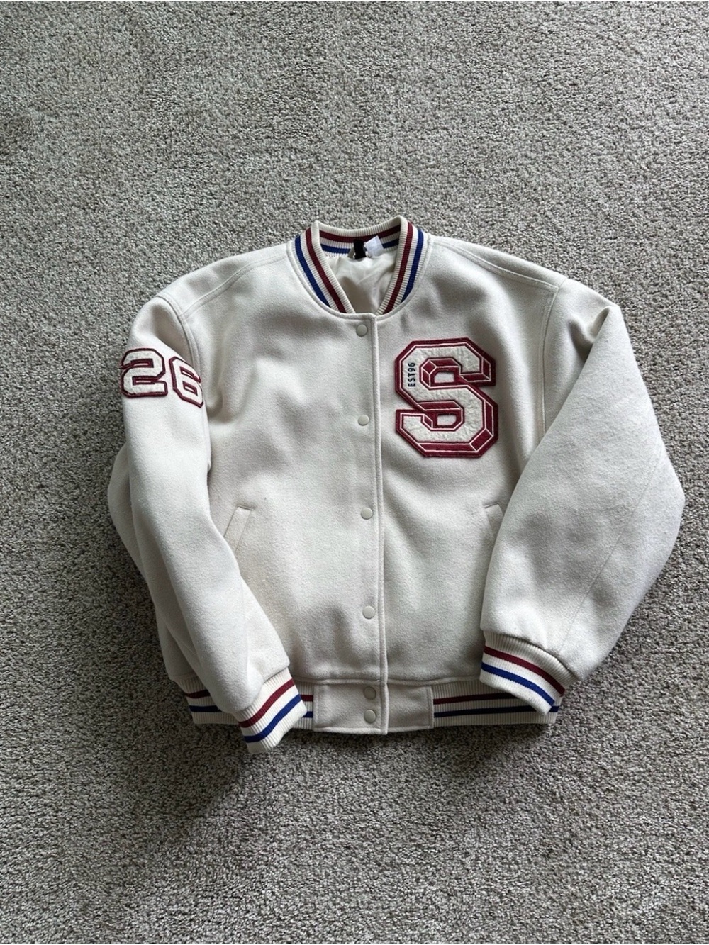 Bomber/Varsity jacket,Women USA Sz M Cream,Patches Embroidered S & 26,button